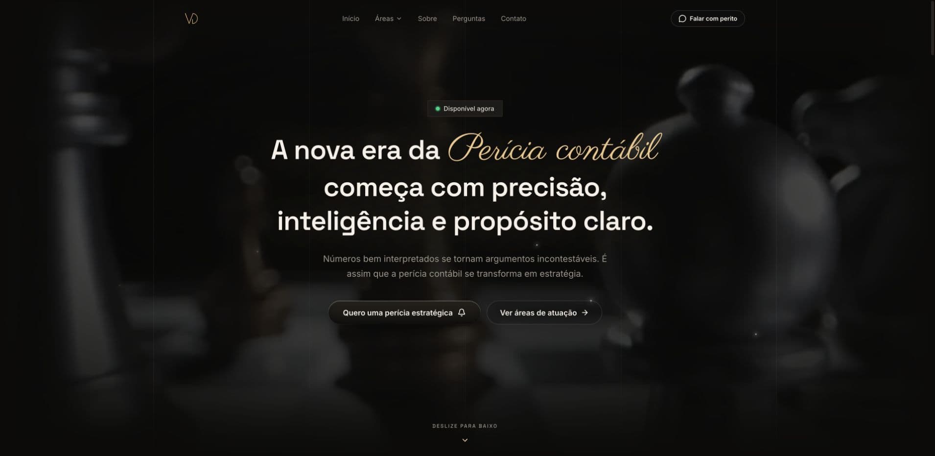 Apresentação da VD Perícias, com identidade preta e dourada.
